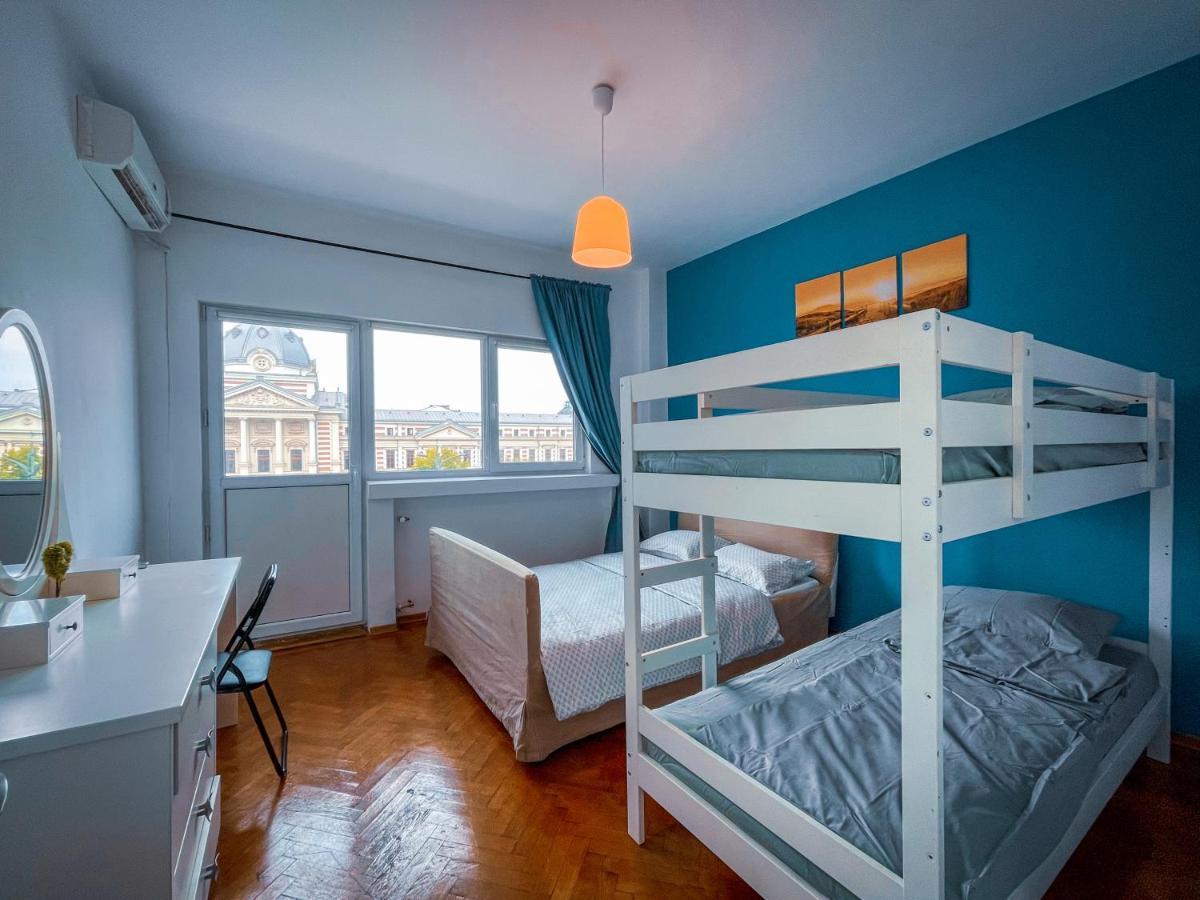 Km 0 And The Best View 2Bdr Apartment In Bucarest Esterno foto